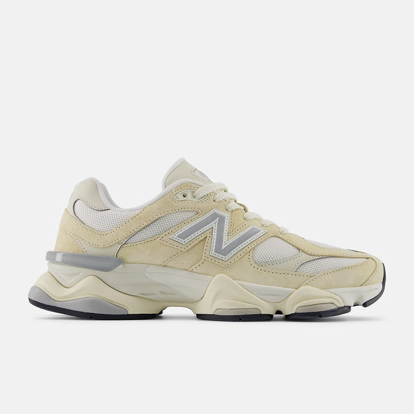 New Balance 9060 Calcium with sea salt and silver metalic